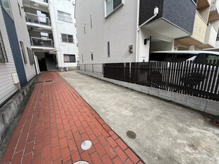 高羽マンション東館の物件外観写真